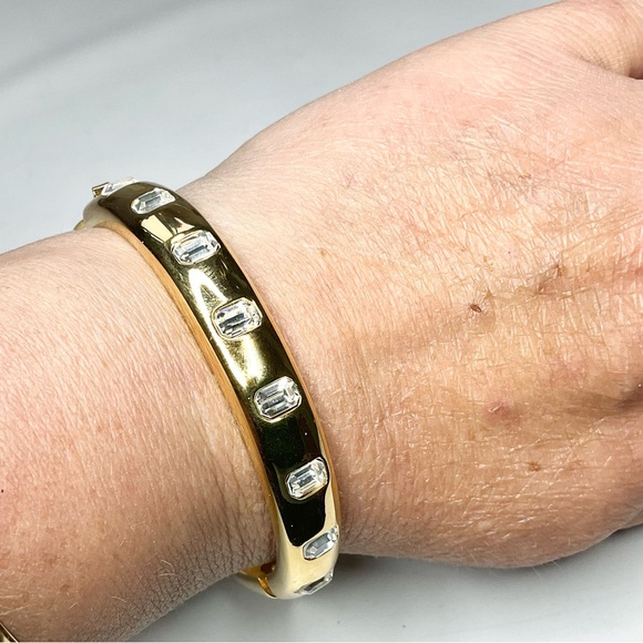 Joan Rivers Flashy Crystals Bangle Couture Costume - Picture 7 of 7